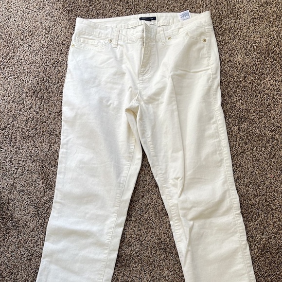 Tommy Hilfiger Pants - TOMMY HILFIGER corduroy vanilla cream pants size 10 EUC